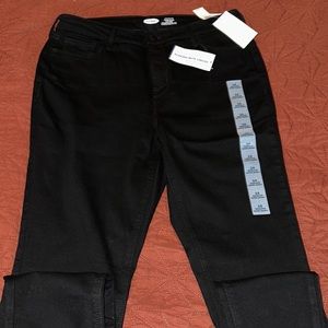 Size 14 Old Navy BLACK Rockstar Super Skinny High Rise full length pants